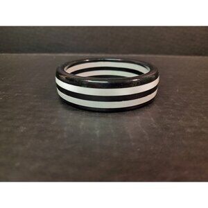 80s Black and White Striped Plastic Thick Round Bangle size S-M Non- Adjustable